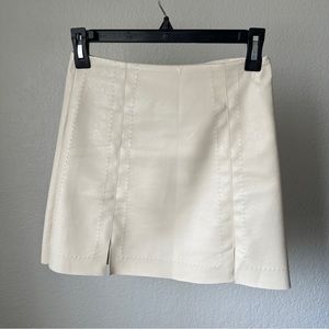Francesca’s Alya Stitched Vegan Leather Mini Skirt Ivory / Cream XS